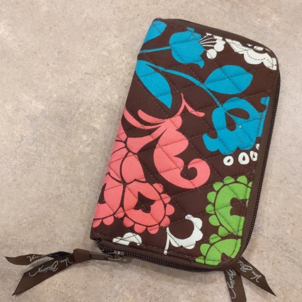 Vera Bradley Lola Zip-Around Walllet (unused)